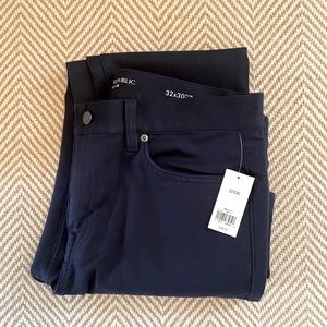 Men’s Banana Republic Slim Traveler Pants